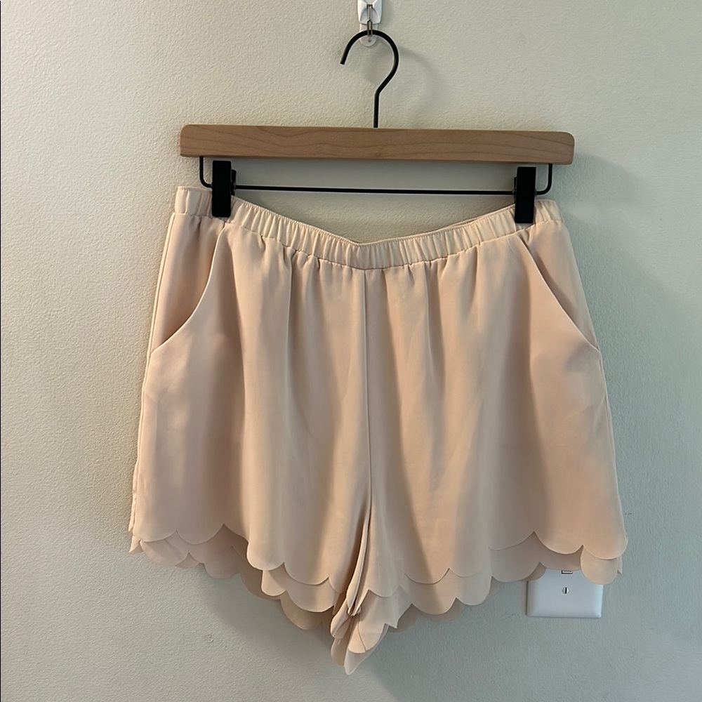 LC Lauren Conrad Cream/Peach High Waist Scalloped Shorts